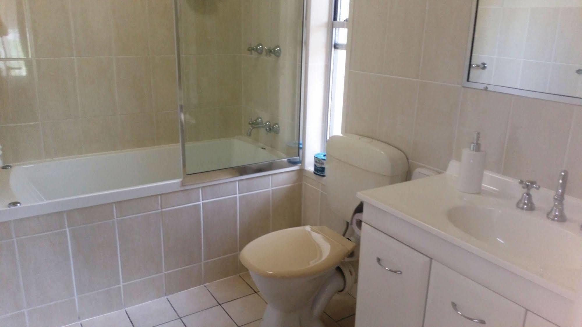 Bundaberg Coral Villa Motor Inn المظهر الخارجي الصورة