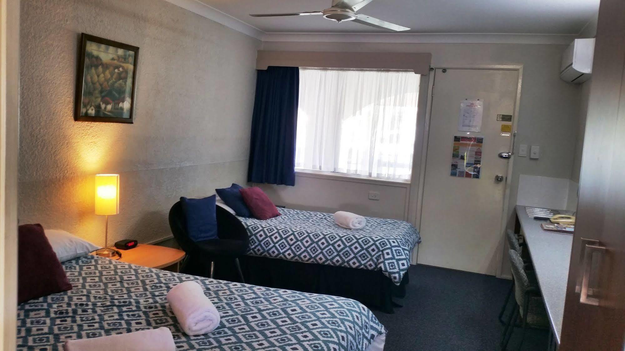 Bundaberg Coral Villa Motor Inn المظهر الخارجي الصورة