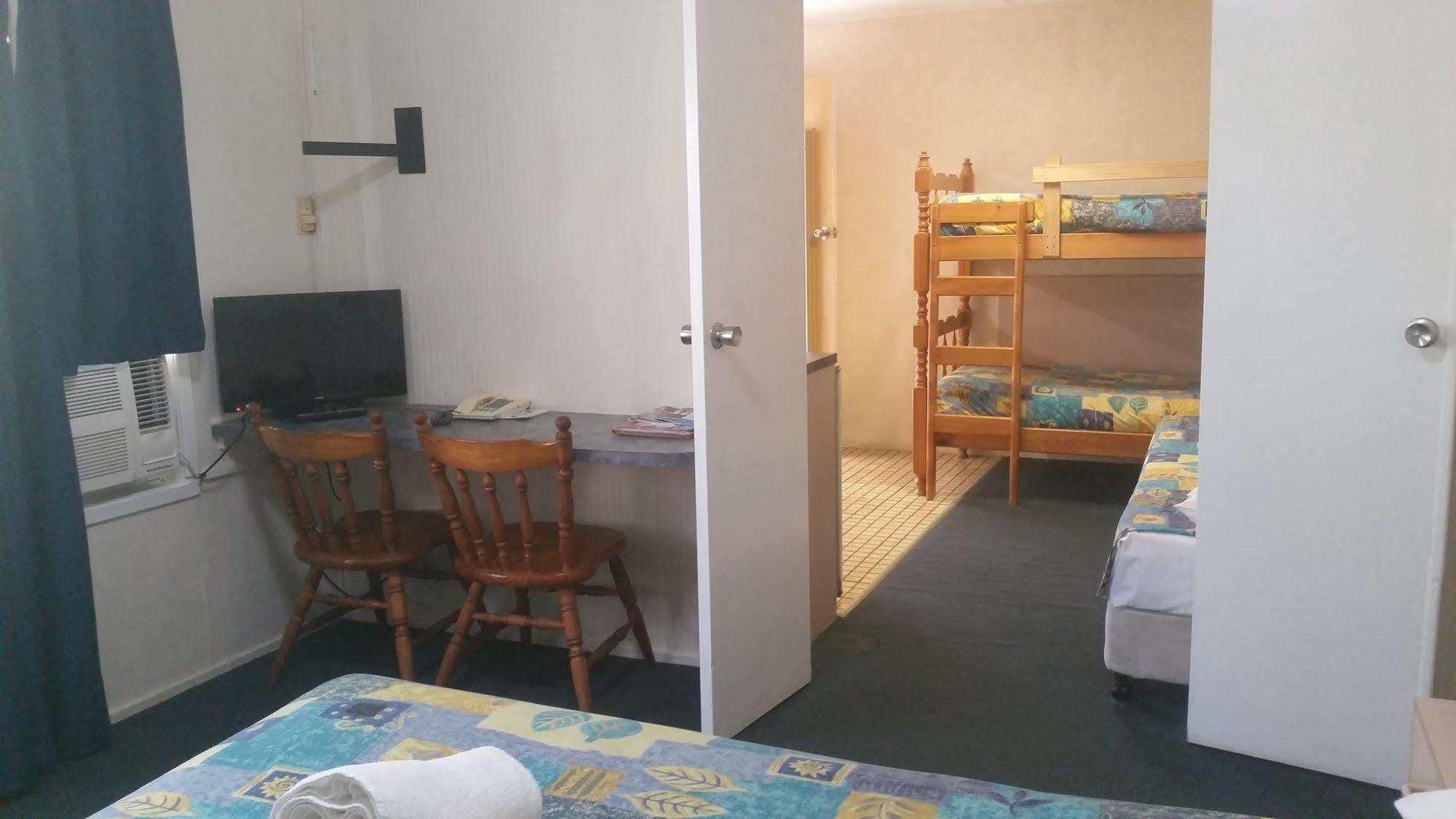 Bundaberg Coral Villa Motor Inn المظهر الخارجي الصورة